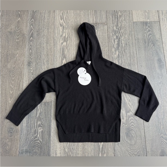 Weekend Stories Aubrianna Recycled Cashmere Hoodie in Black Size XS - Picture 3 of 8